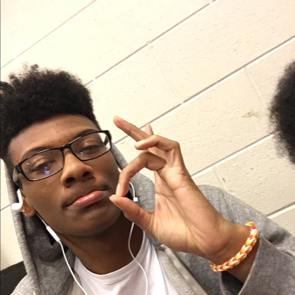 Meet your Posher, Alphonso - Picture 1 of 1